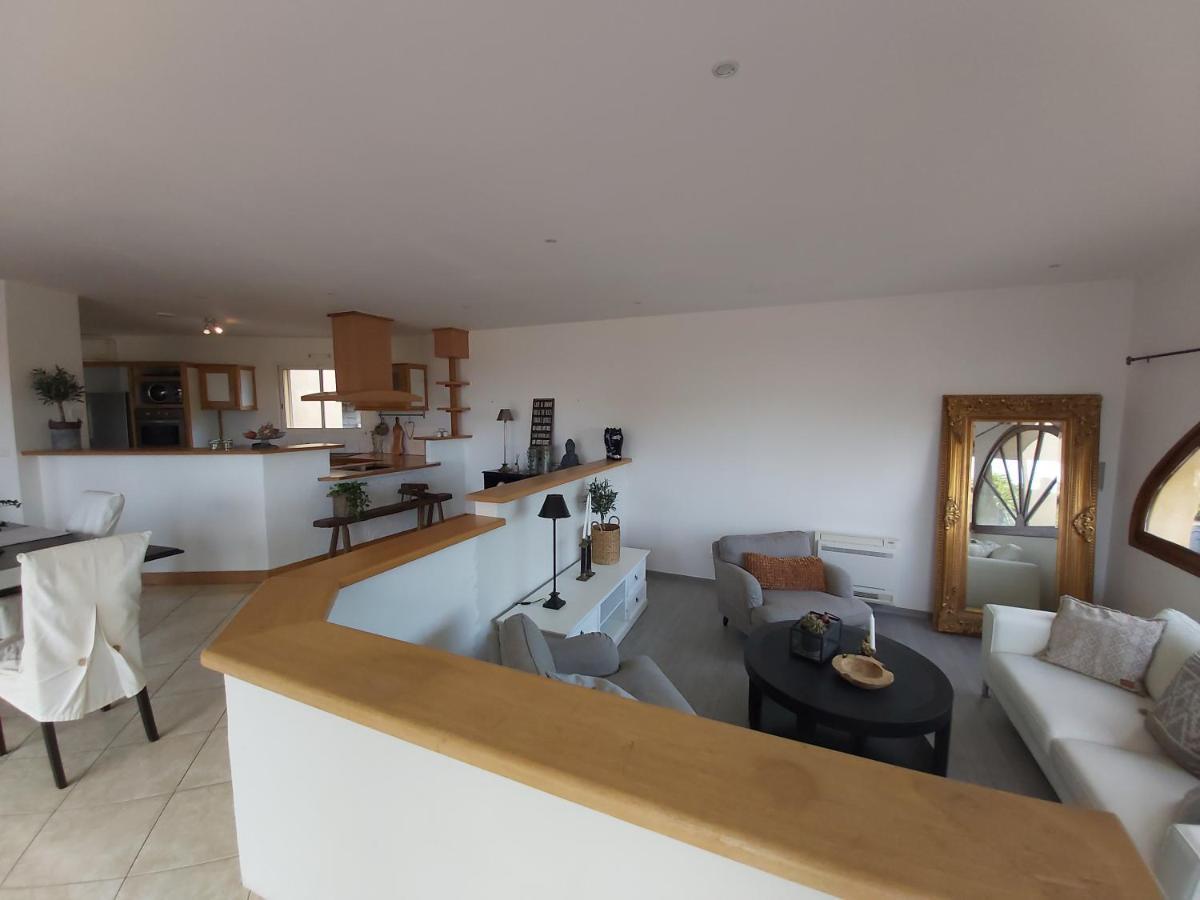 Beautiful Villa With A Stunning View Roujan المظهر الخارجي الصورة