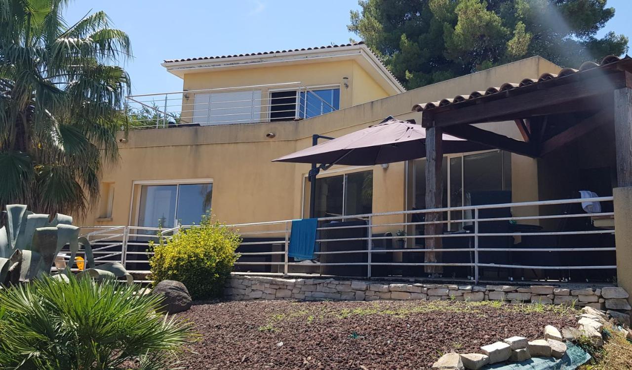 Beautiful Villa With A Stunning View Roujan المظهر الخارجي الصورة
