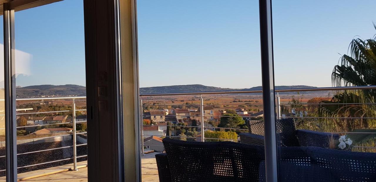 Beautiful Villa With A Stunning View Roujan المظهر الخارجي الصورة